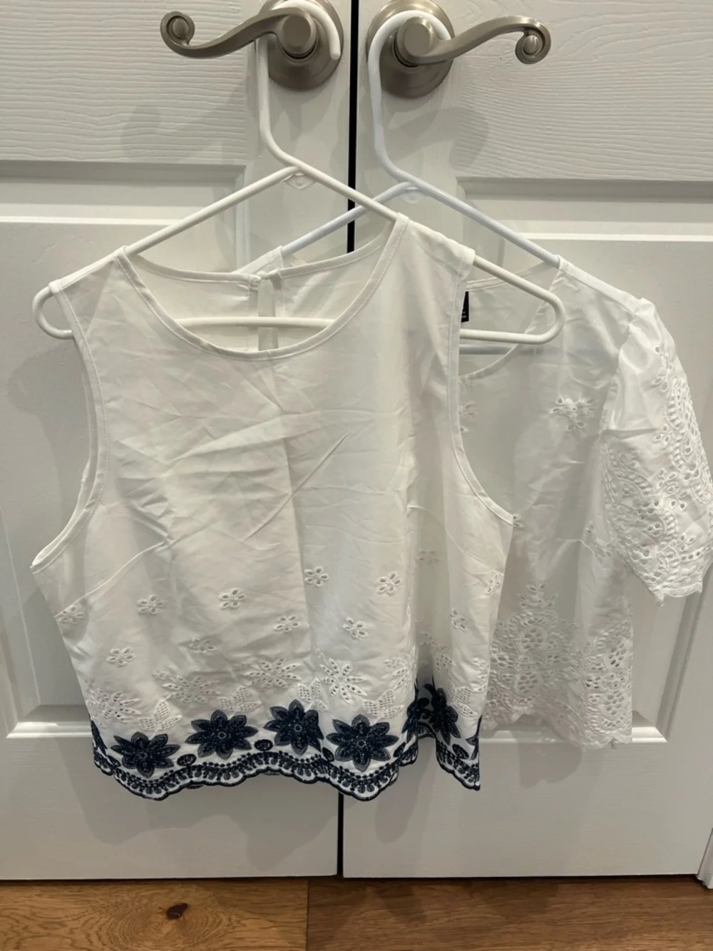 ✨ Bundle of 2 Lace Tops | SHEIN  ✨ - Picture 2 of 7